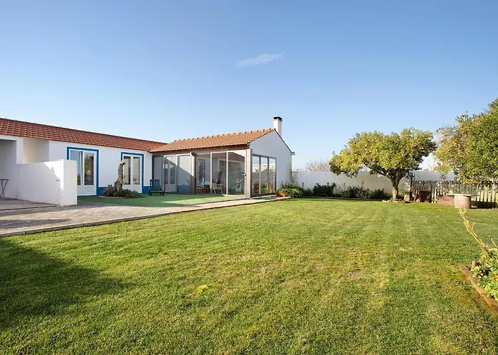 Casa Davo Holiday home Leiria